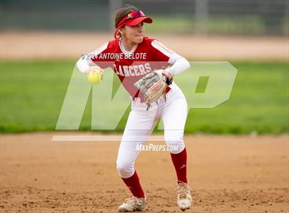 Thumbnail 2 in Los Alamitos vs. Orange Lutheran photogallery.