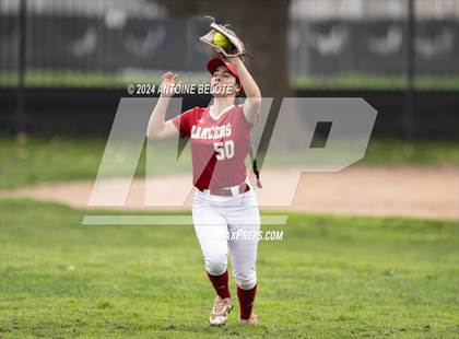 Thumbnail 1 in Los Alamitos vs. Orange Lutheran photogallery.
