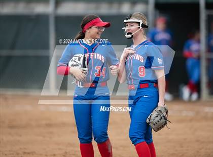 Thumbnail 3 in Los Alamitos vs. Orange Lutheran photogallery.