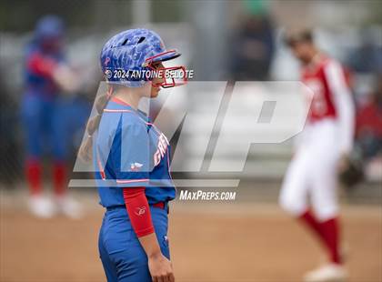 Thumbnail 1 in Los Alamitos vs. Orange Lutheran photogallery.