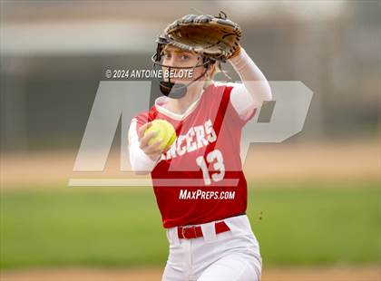 Thumbnail 3 in Los Alamitos vs. Orange Lutheran photogallery.