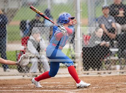 Thumbnail 3 in Los Alamitos vs. Orange Lutheran photogallery.
