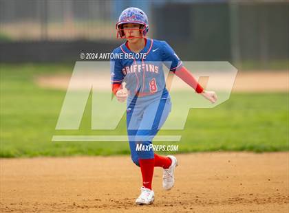 Thumbnail 1 in Los Alamitos vs. Orange Lutheran photogallery.