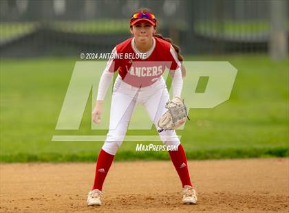 Thumbnail 1 in Los Alamitos vs. Orange Lutheran photogallery.