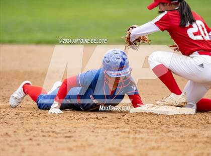 Thumbnail 1 in Los Alamitos vs. Orange Lutheran photogallery.