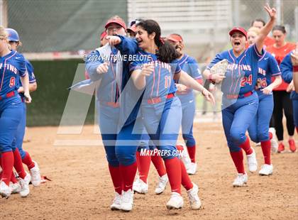 Thumbnail 3 in Los Alamitos vs. Orange Lutheran photogallery.