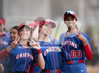 Thumbnail 1 in Los Alamitos vs. Orange Lutheran photogallery.