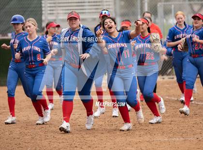 Thumbnail 2 in Los Alamitos vs. Orange Lutheran photogallery.