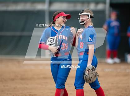 Thumbnail 1 in Los Alamitos vs. Orange Lutheran photogallery.