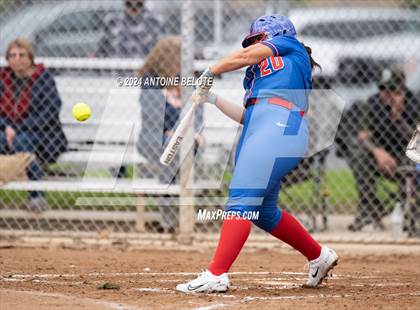 Thumbnail 3 in Los Alamitos vs. Orange Lutheran photogallery.