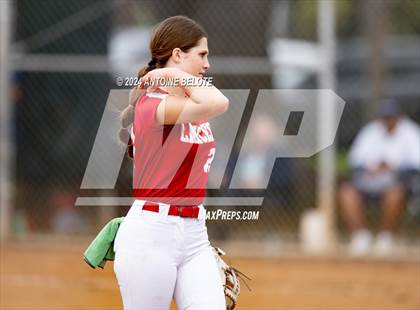 Thumbnail 2 in Los Alamitos vs. Orange Lutheran photogallery.