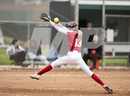 Thumbnail 3 in Los Alamitos vs. Orange Lutheran photogallery.