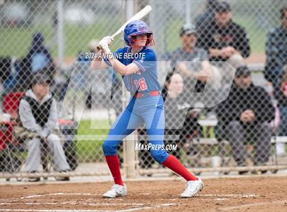 Thumbnail 1 in Los Alamitos vs. Orange Lutheran photogallery.