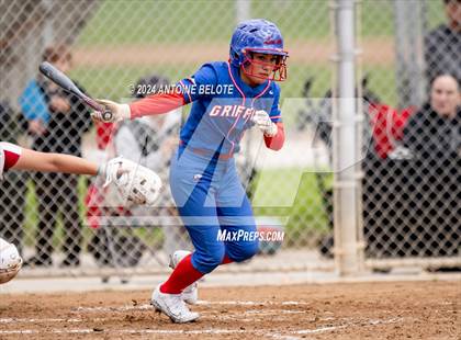 Thumbnail 3 in Los Alamitos vs. Orange Lutheran photogallery.