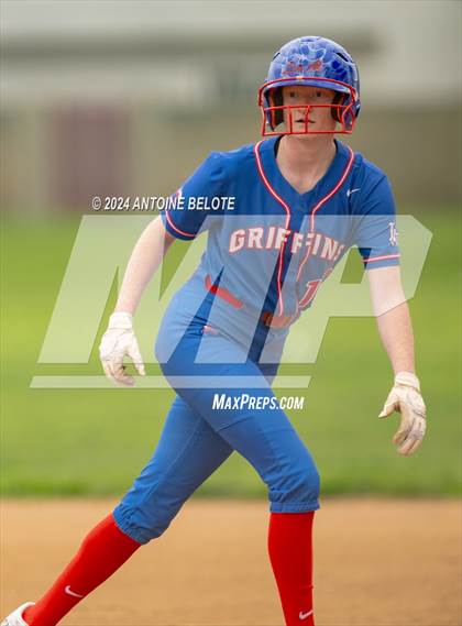 Thumbnail 1 in Los Alamitos vs. Orange Lutheran photogallery.