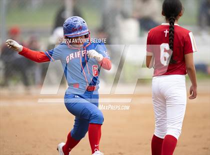 Thumbnail 1 in Los Alamitos vs. Orange Lutheran photogallery.