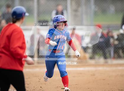 Thumbnail 2 in Los Alamitos vs. Orange Lutheran photogallery.