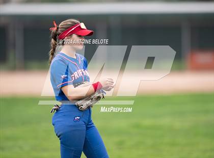 Thumbnail 1 in Los Alamitos vs. Orange Lutheran photogallery.