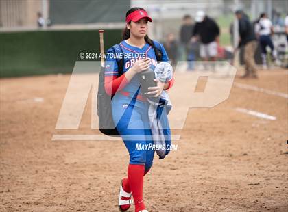 Thumbnail 3 in Los Alamitos vs. Orange Lutheran photogallery.