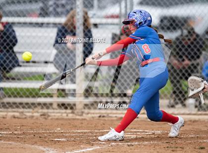 Thumbnail 1 in Los Alamitos vs. Orange Lutheran photogallery.