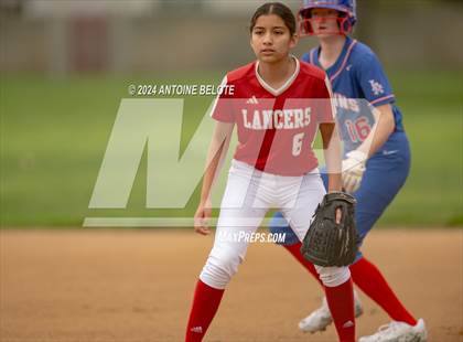 Thumbnail 3 in Los Alamitos vs. Orange Lutheran photogallery.