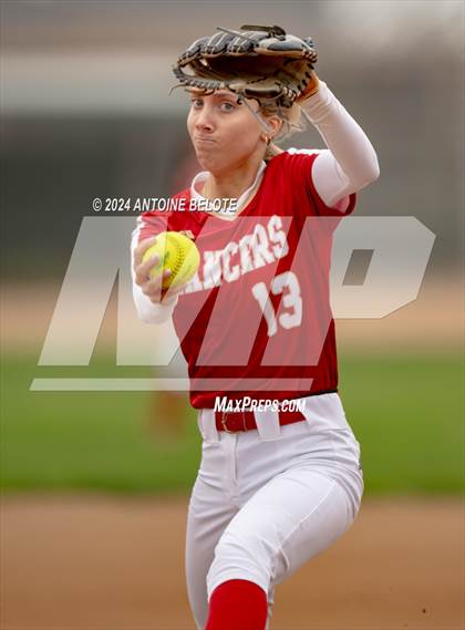Thumbnail 2 in Los Alamitos vs. Orange Lutheran photogallery.