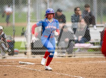Thumbnail 1 in Los Alamitos vs. Orange Lutheran photogallery.