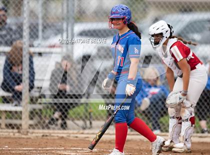 Thumbnail 2 in Los Alamitos vs. Orange Lutheran photogallery.