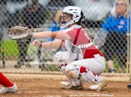 Thumbnail 3 in Los Alamitos vs. Orange Lutheran photogallery.