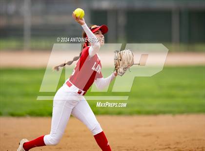 Thumbnail 3 in Los Alamitos vs. Orange Lutheran photogallery.
