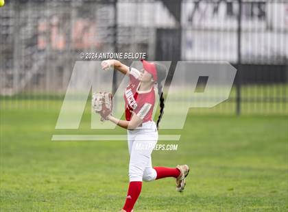 Thumbnail 2 in Los Alamitos vs. Orange Lutheran photogallery.