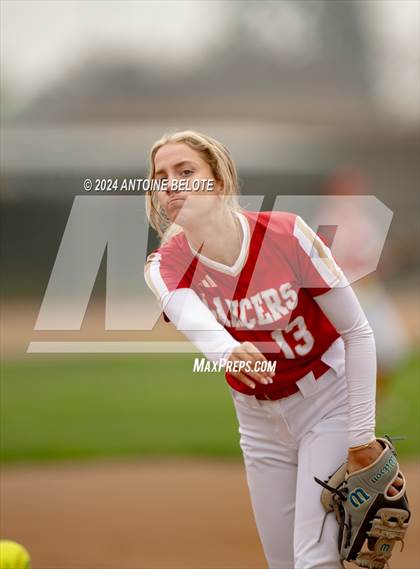 Thumbnail 1 in Los Alamitos vs. Orange Lutheran photogallery.