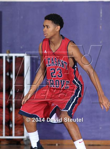 Thumbnail 2 in Pleasant Grove vs. Eisenhower (St. Hope Elite Classic) photogallery.