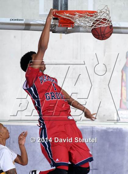 Thumbnail 3 in Pleasant Grove vs. Eisenhower (St. Hope Elite Classic) photogallery.