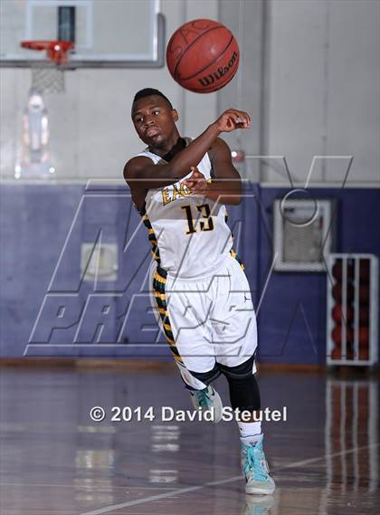 Thumbnail 2 in Pleasant Grove vs. Eisenhower (St. Hope Elite Classic) photogallery.