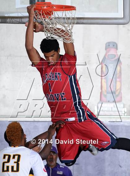 Thumbnail 2 in Pleasant Grove vs. Eisenhower (St. Hope Elite Classic) photogallery.