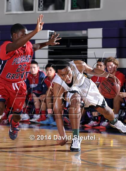 Thumbnail 2 in Pleasant Grove vs. Eisenhower (St. Hope Elite Classic) photogallery.