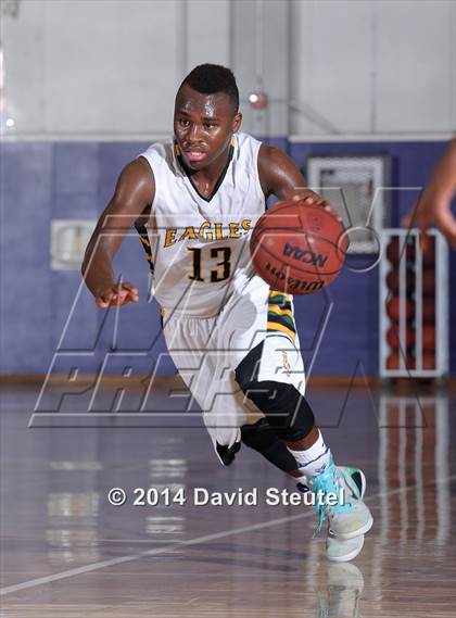Thumbnail 2 in Pleasant Grove vs. Eisenhower (St. Hope Elite Classic) photogallery.