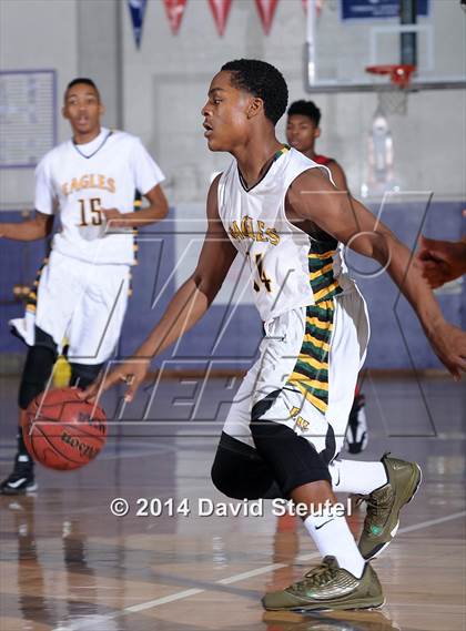 Thumbnail 3 in Pleasant Grove vs. Eisenhower (St. Hope Elite Classic) photogallery.