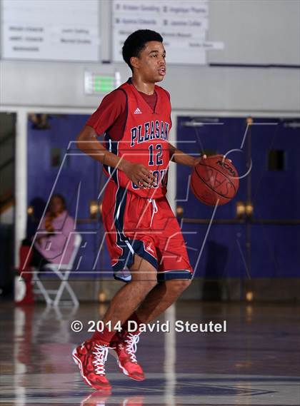Thumbnail 3 in Pleasant Grove vs. Eisenhower (St. Hope Elite Classic) photogallery.
