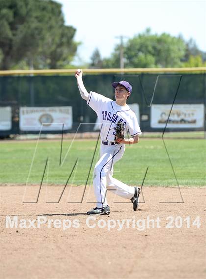 Thumbnail 3 in San Lorenzo @ Petaluma photogallery.