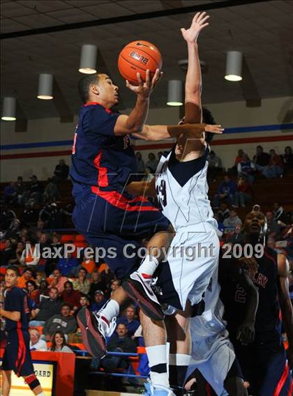Thumbnail 3 in Findlay Prep vs. Our Savior New American (Marshall County Hoopfest) photogallery.