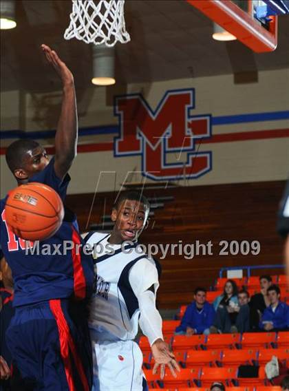 Thumbnail 1 in Findlay Prep vs. Our Savior New American (Marshall County Hoopfest) photogallery.