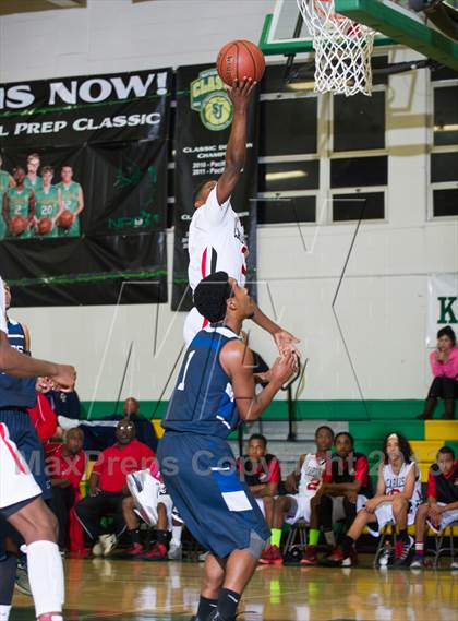 Thumbnail 3 in Lawndale vs Encinal (National Prep Classic) photogallery.
