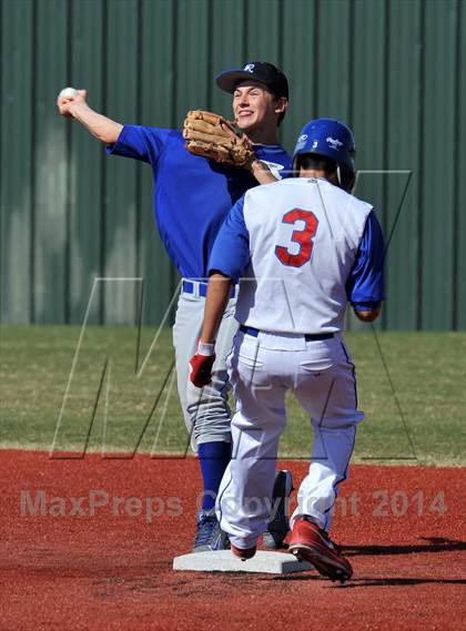 Thumbnail 3 in South Garland vs. Rice Consolidated (Sunnyvale Invitational) photogallery.