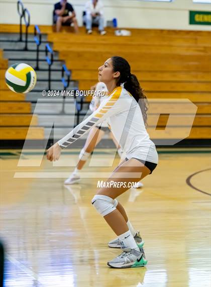 Thumbnail 3 in Ventura @ Santa Barbara photogallery.