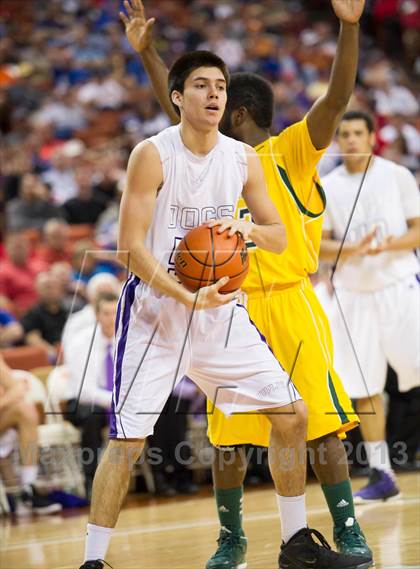 Thumbnail 1 in Wylie vs. Madison (UIL 3A Semifinal) photogallery.