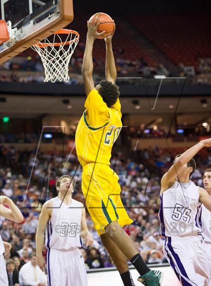 Thumbnail 2 in Wylie vs. Madison (UIL 3A Semifinal) photogallery.