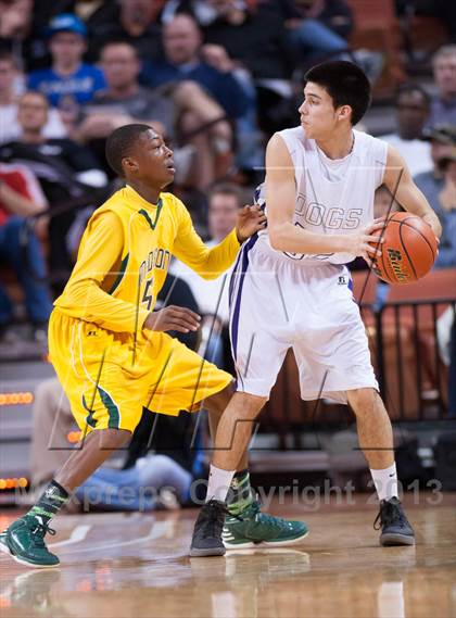 Thumbnail 2 in Wylie vs. Madison (UIL 3A Semifinal) photogallery.