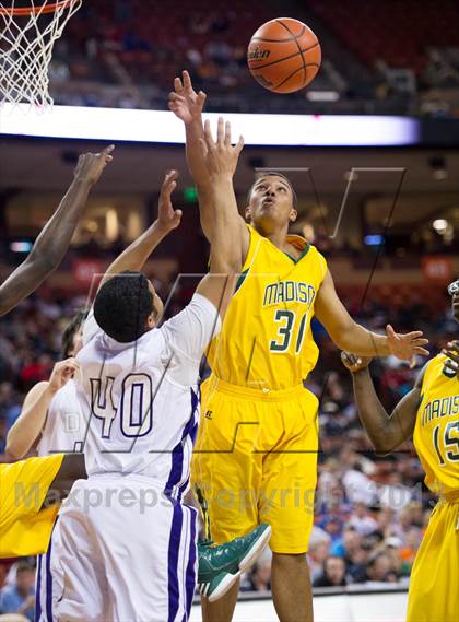 Thumbnail 2 in Wylie vs. Madison (UIL 3A Semifinal) photogallery.